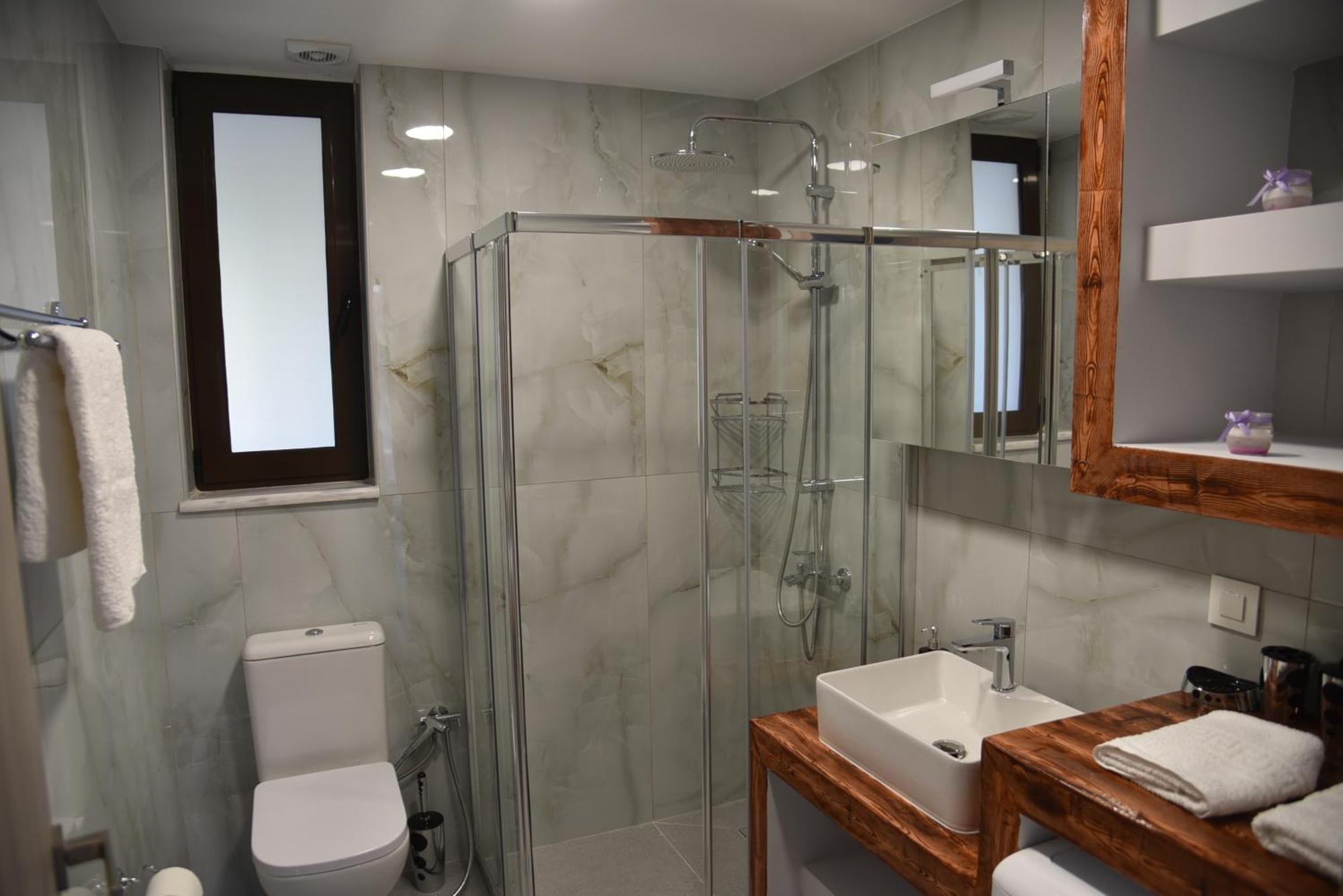 Pirgos Deluxe Apartment - Private Parking Kissamos Luaran gambar
