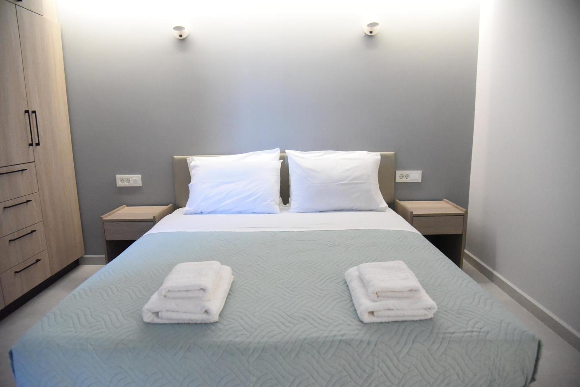 Pirgos Deluxe Apartment - Private Parking Kissamos Luaran gambar