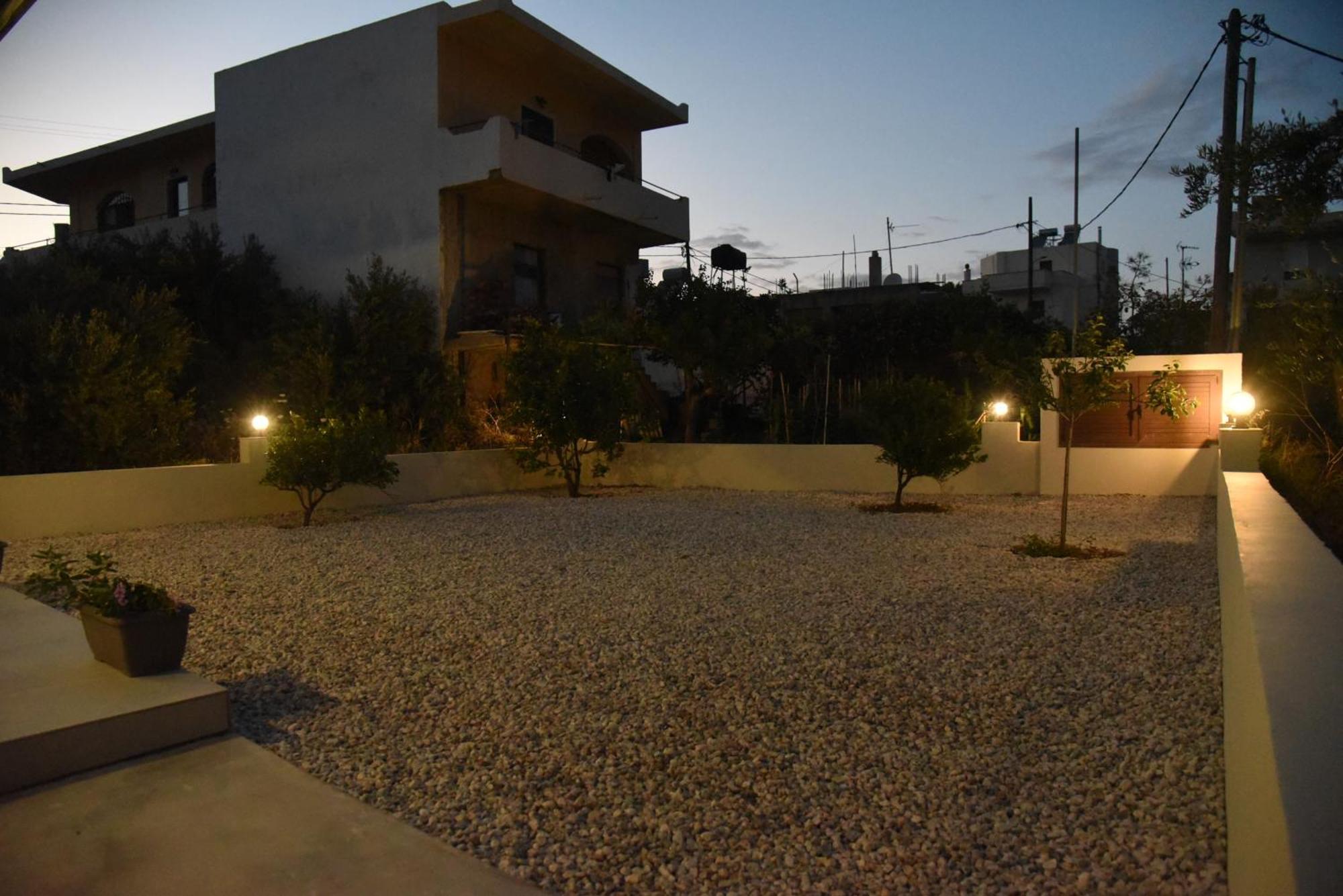 Pirgos Deluxe Apartment - Private Parking Kissamos Luaran gambar