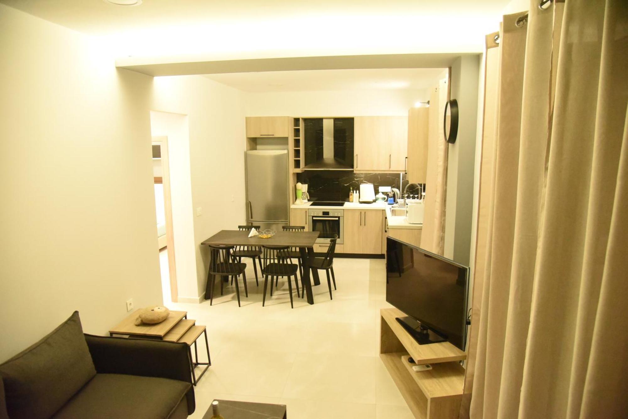 Pirgos Deluxe Apartment - Private Parking Kissamos Luaran gambar
