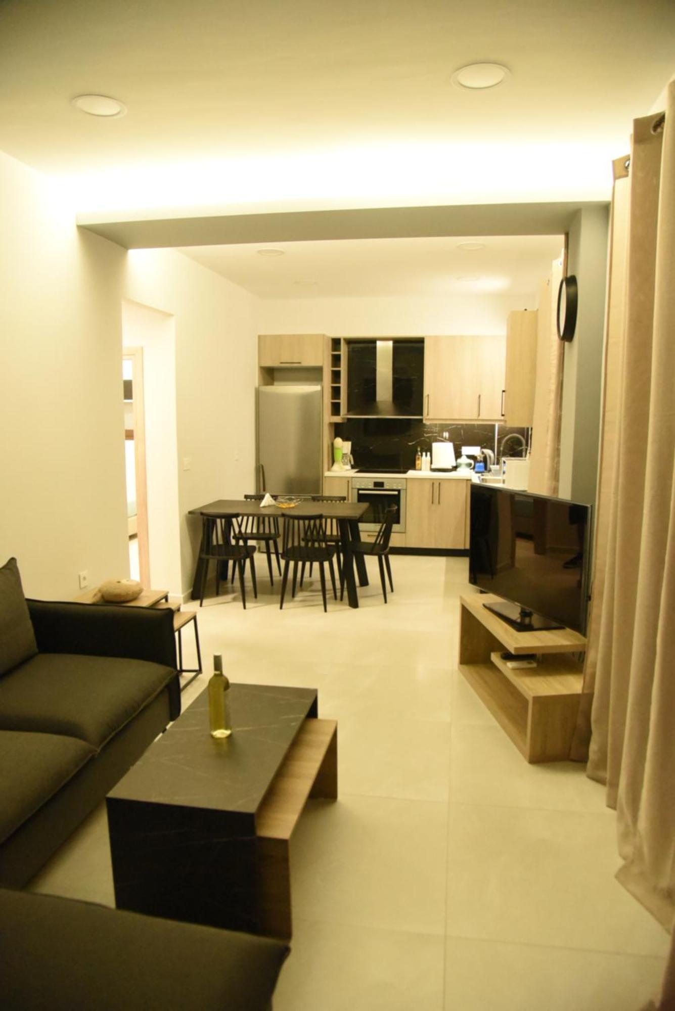 Pirgos Deluxe Apartment - Private Parking Kissamos Luaran gambar