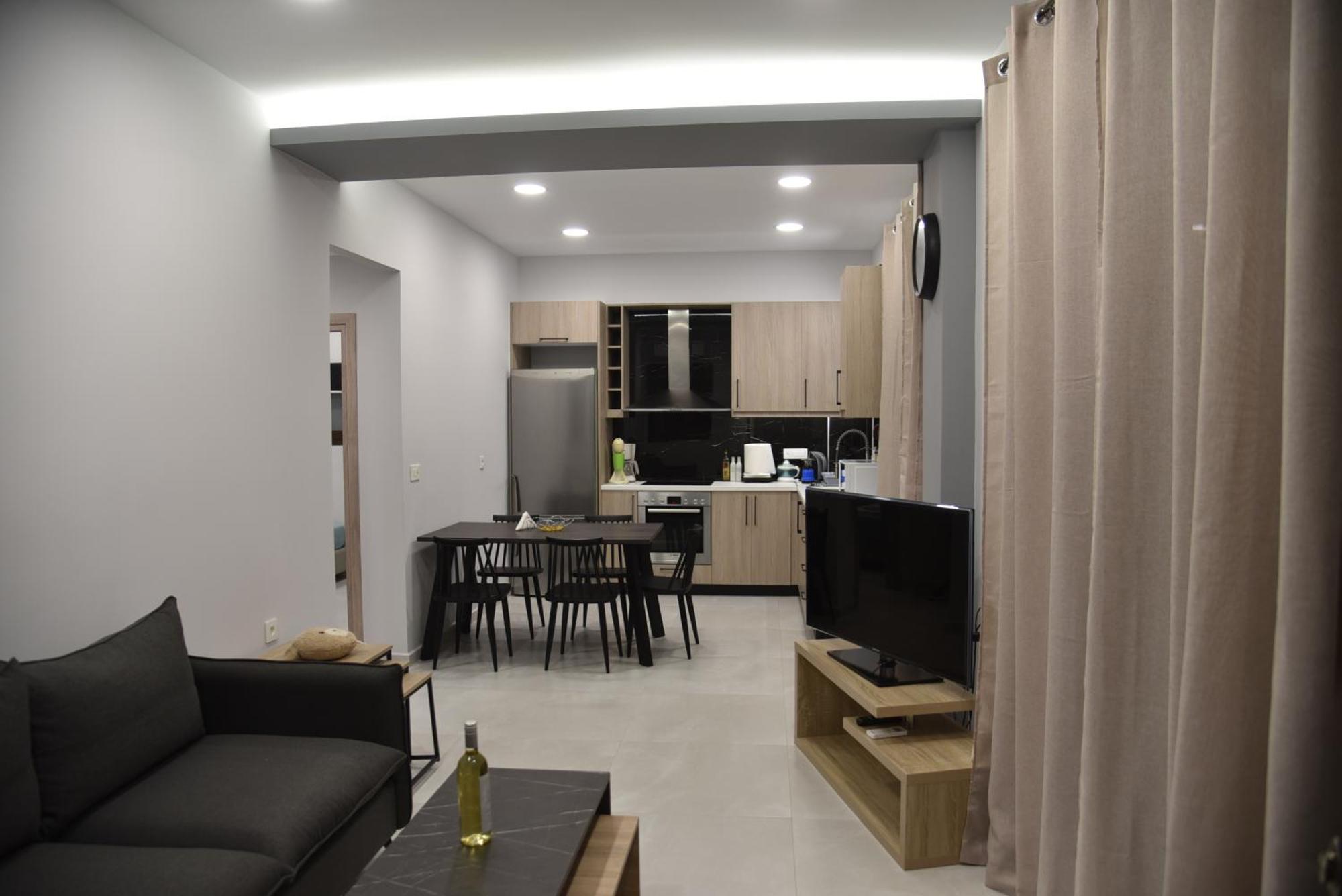 Pirgos Deluxe Apartment - Private Parking Kissamos Luaran gambar